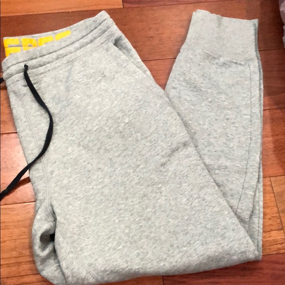 Converse sweats